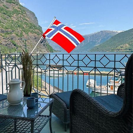 Svingen Guesthouse - Panoramic Fjord Views In Flåm Dış mekan fotoğraf