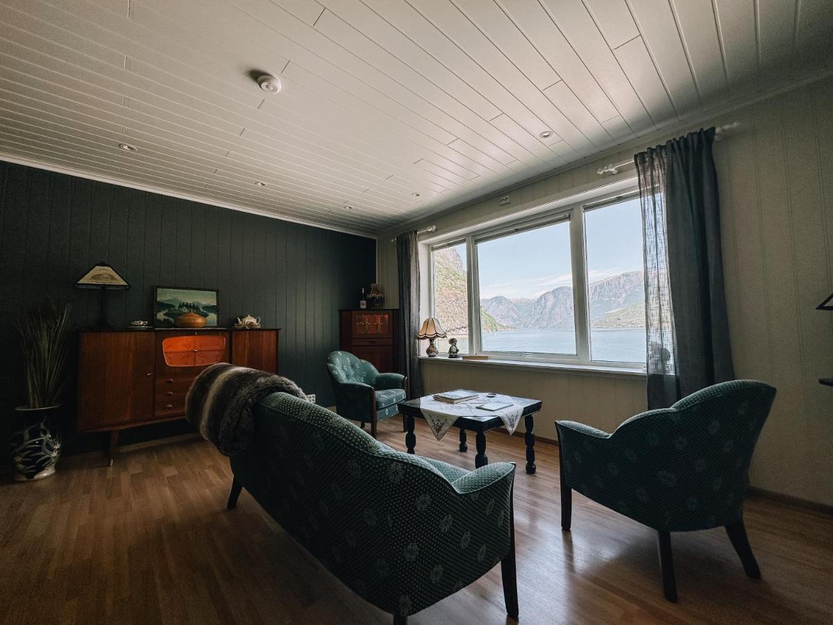 Svingen Guesthouse - Panoramic Fjord Views In Flåm Dış mekan fotoğraf